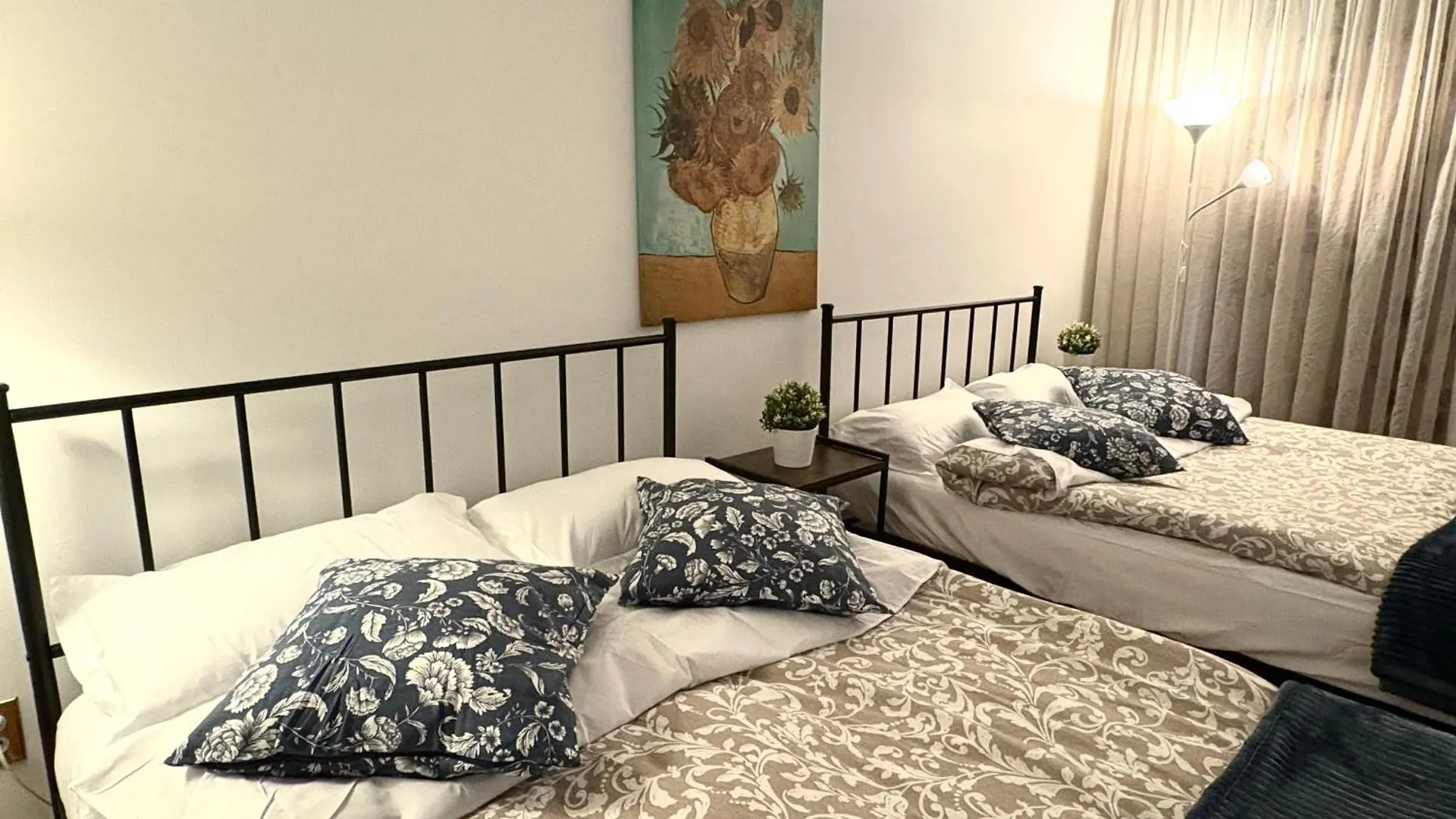 9 Mins To Pareson Ariport Bnb Toronto