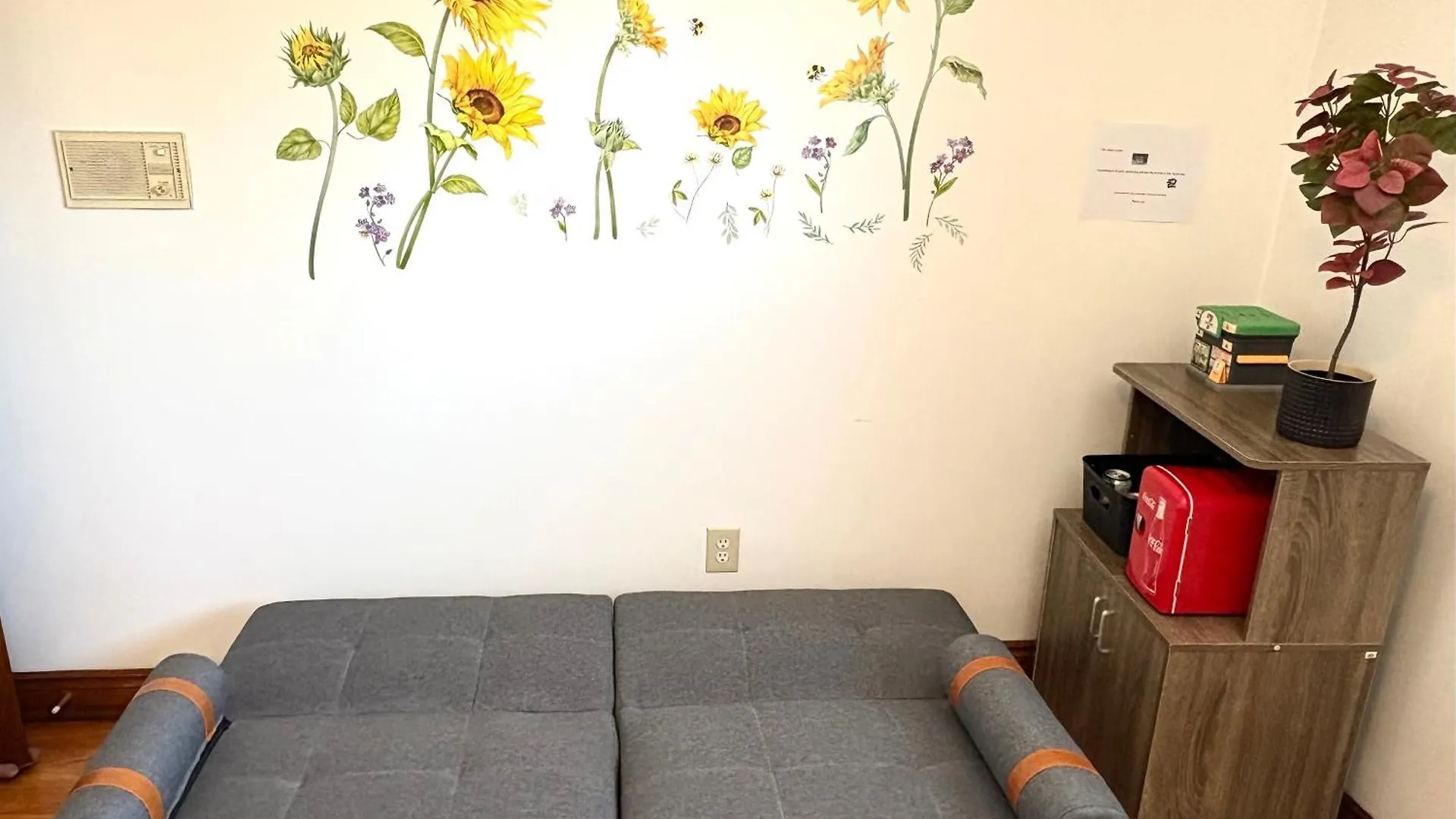 9 Mins To Pareson Ariport Bnb Toronto Homestay